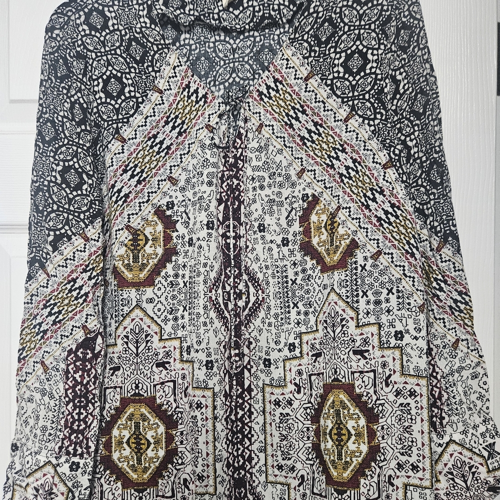Elegant Geometric Women's Blouse